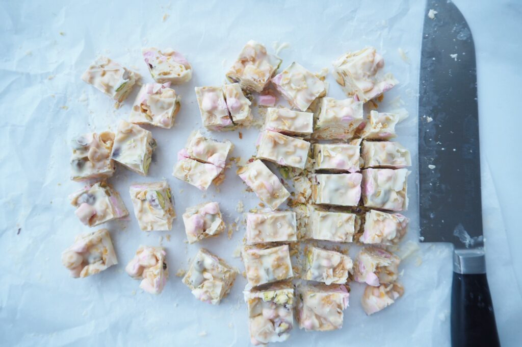 Glutenfri Rocky Road med hvid chokolade