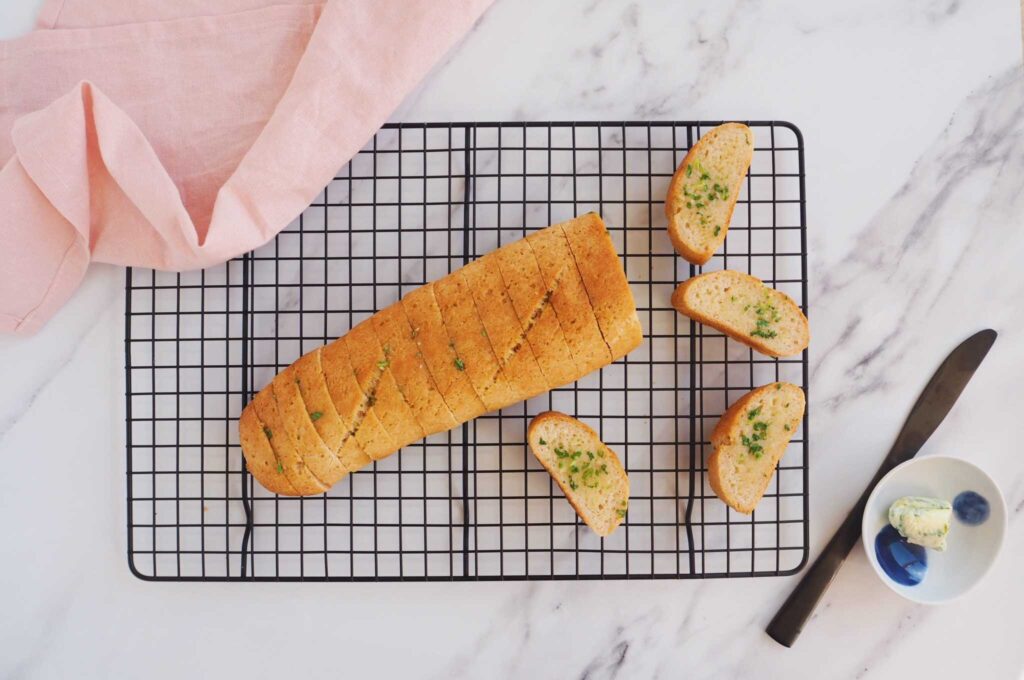 Glutenfri hvidløgsflute