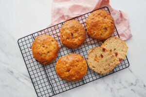 Glutenfri frokostboller med soltørret tomat