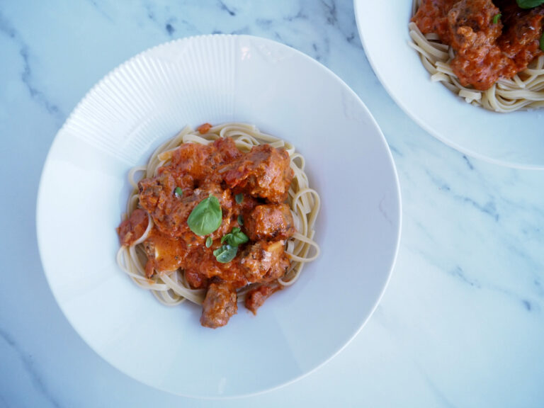 Glutenfri kødboller i tomatsauce
