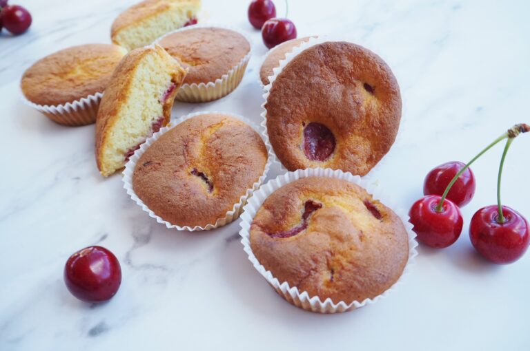 Glutenfri kirsebærmuffins