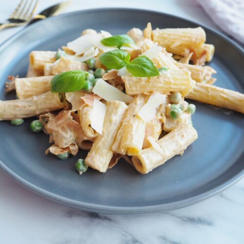 Glutenfri pastaret med pesto