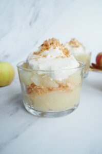 Glutenfri gammeldags æblekage med makroner
