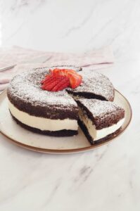 chokoladekage-med-mælkesnittefyld