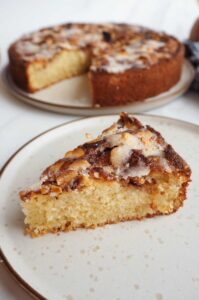 Æblekage med mandelmel3