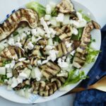 Salat med grillet aubergine